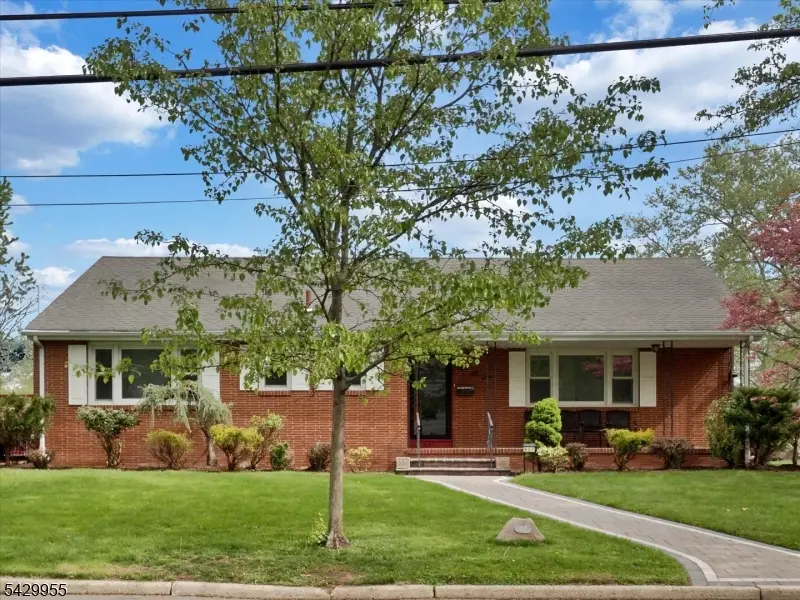 857 Grove St, Rahway, NJ 07065 - #1
