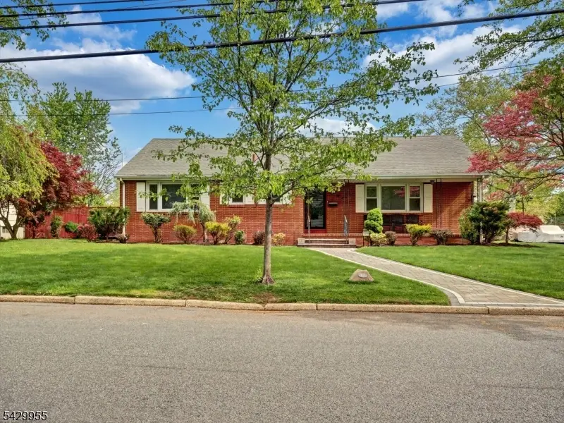 857 Grove St, Rahway, NJ 07065 - #2