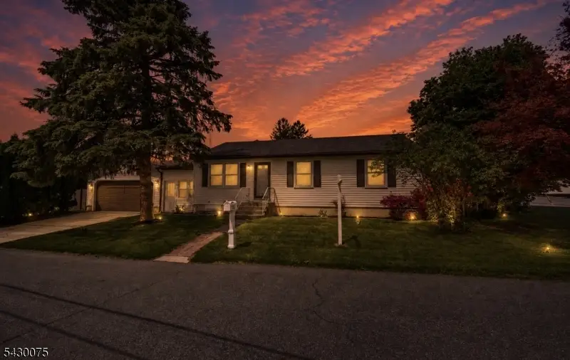 355 Kent St, Phillipsburg, NJ 08865 - #1