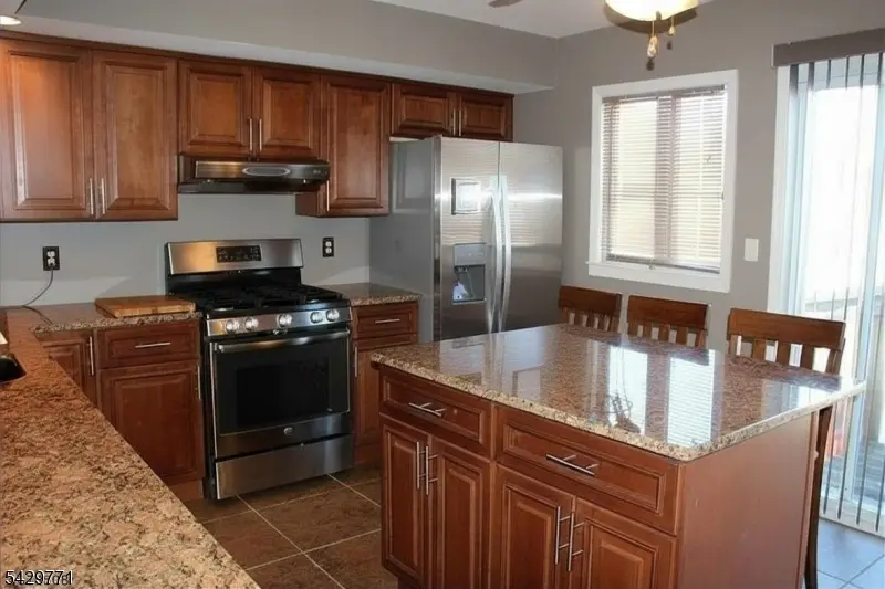 8 Leary Ave Unit G, Bloomingdale, NJ 07403 - #3