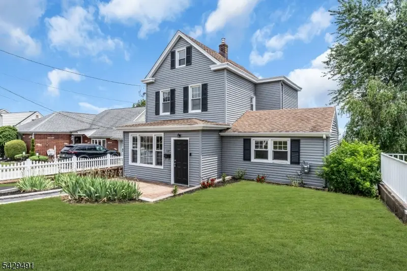 724 3rd St, Lyndhurst, NJ 07071 - #2