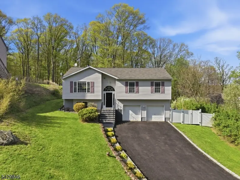 7 Brendona Ave, Hopatcong, NJ 07874 - #1