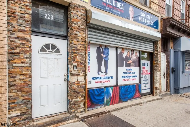 223 Martin Luther King Jr Dr, Jersey City, NJ 07305 - #3
