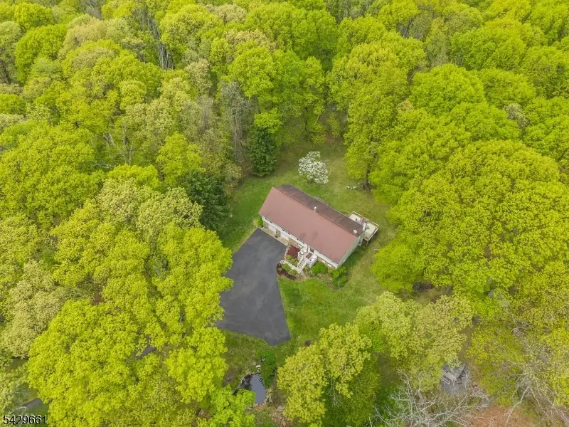 87 Buckhorn Dr, White, NJ 07823 - #2