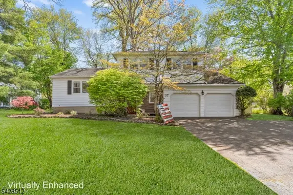 37 Manchester Way, Montville Twp., NJ 07058