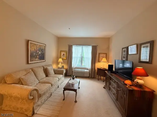 1302 Richmond Rd #302, West Milford Twp., NJ 07480
