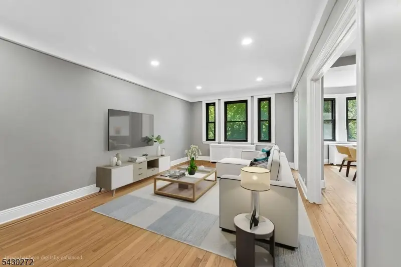 131 Kensington Ave #D5, Jersey City, NJ 07304 - #1