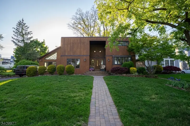 135 Ridge Rd, Nutley, NJ 07110 - #1