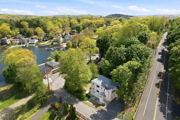119 Lakeside Blvd, Hopatcong Boro, NJ 07843