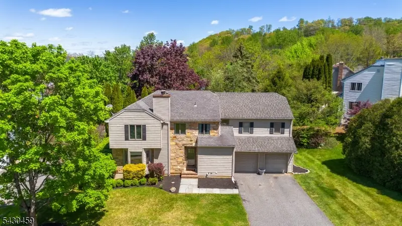 20 Knob Hill Rd, Washington, NJ 07840 - #1