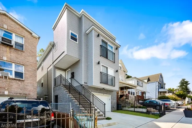 1081 18th Ave, Newark, NJ 07106 - #2