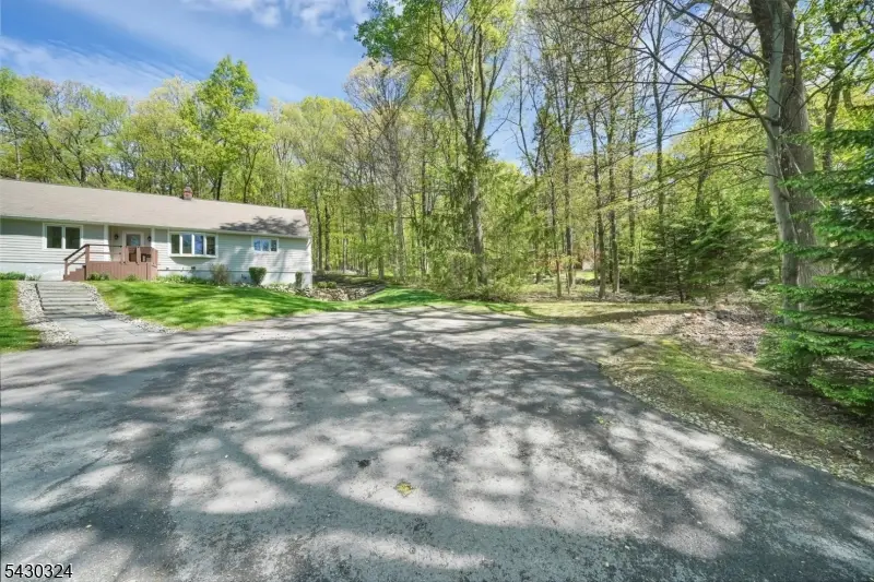 90 Russling Rd, Independence, NJ 07840 - #3