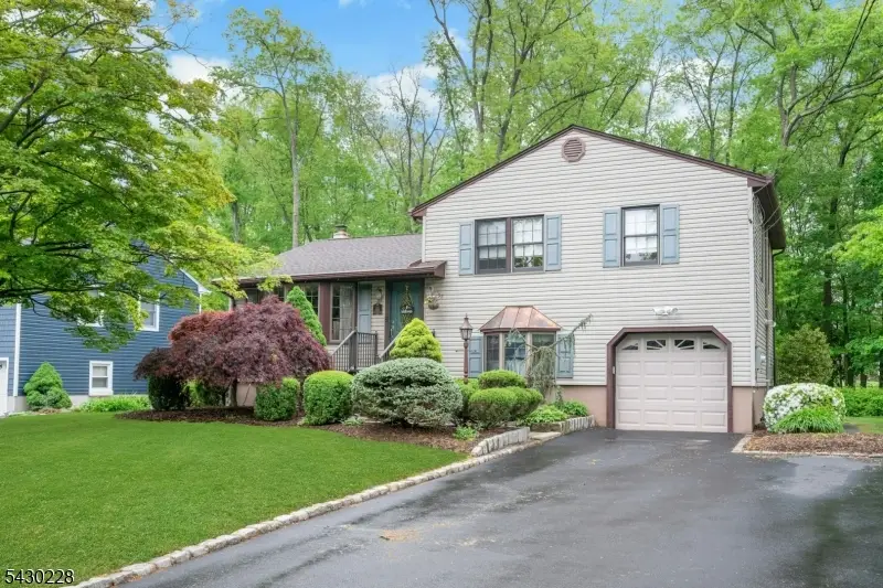 92 Louis St, Whippany, NJ 07981 - #2