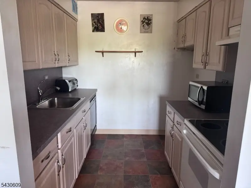 300 Main St #803, Singac, NJ 07424 - #2