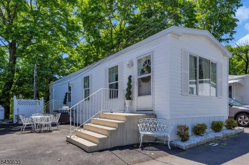 9 White Birch Park, Hampton, NJ 08827 - #1