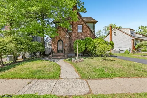 423 E Lincoln Ave, Roselle Park Boro, NJ 07204