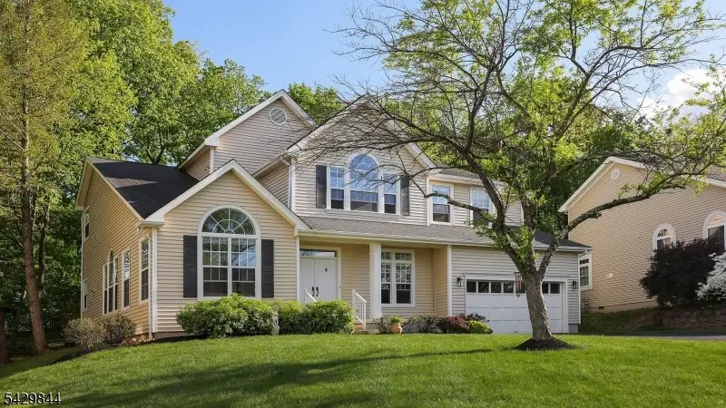 171 Smoke Rise Rd, The Hills, NJ 07920 - #1