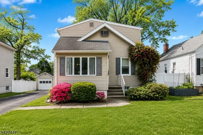 74 8th Ave, Hawthorne, NJ 07506 - #1