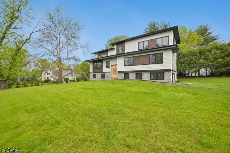 148 Great Hills Rd, Millburn, NJ 07078 - #3
