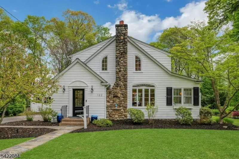 122 Kenilworth Rd, Mountain Lakes, NJ 07046 - #1