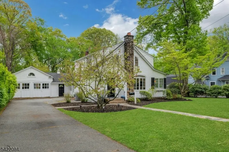 122 Kenilworth Rd, Mountain Lakes, NJ 07046 - #3