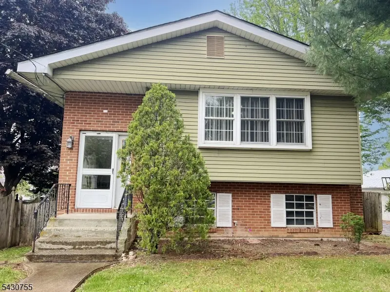 89 W Warren St, Washington, NJ 07882 - #1