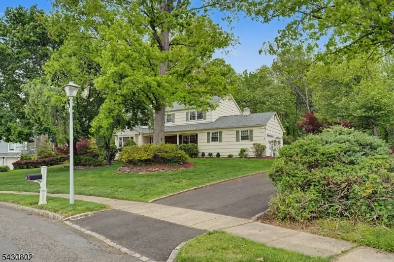 16 Beech Ct, Chatham, NJ 07928 - #3