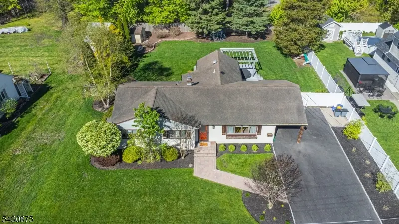 18 Evergreen Dr, Lincoln Park, NJ 07035 - #3