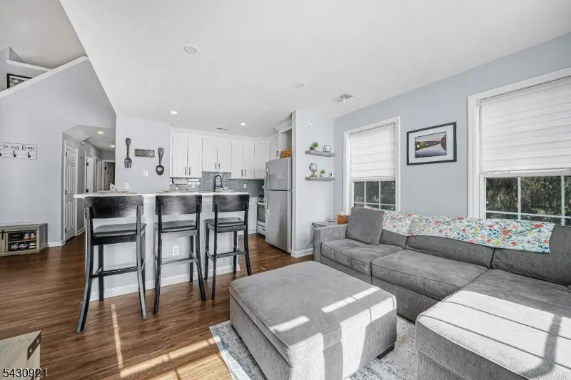 322 Cambridge Dr, Butler, NJ 07405 - #2