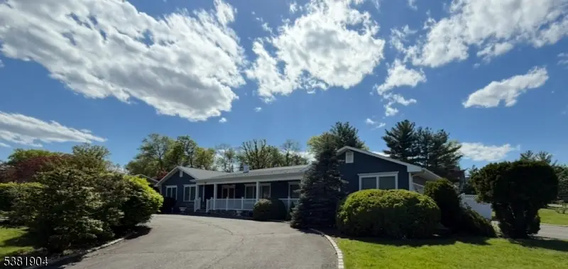 39 Wingate Dr, Livingston, NJ 07039 - #1