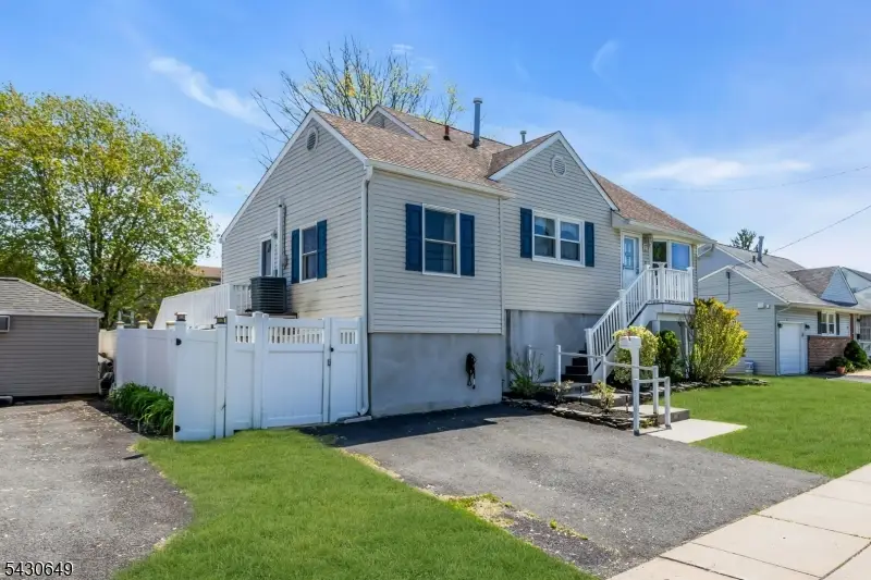 10 Haug St, Union Beach, NJ 07735 - #3