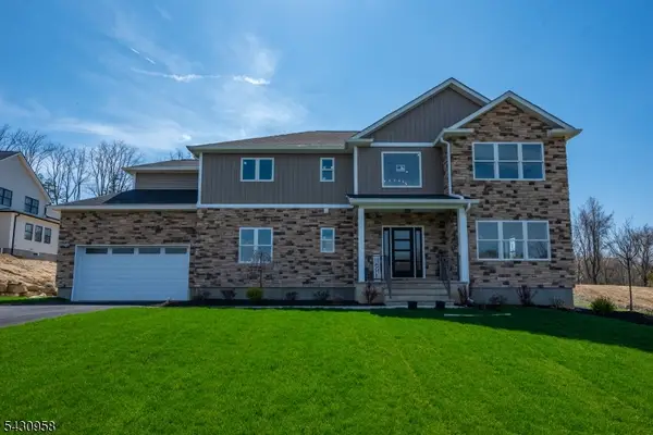 7 Emerald Dr, Hardyston Twp., NJ 07419