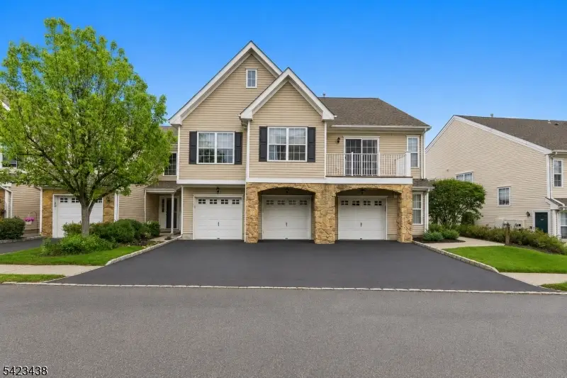 131 Mountainside Dr, Pompton Lakes, NJ 07442 - #2