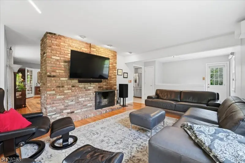 597 Foothill Rd, Bridgewater, NJ 08807 - #3