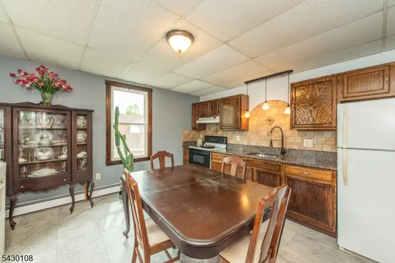 51 Main St, Franklin, NJ 07416 - #3
