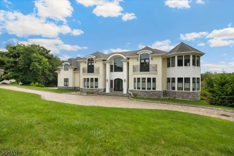 2 Brighton Ct, Livingston, NJ 07039 - #2