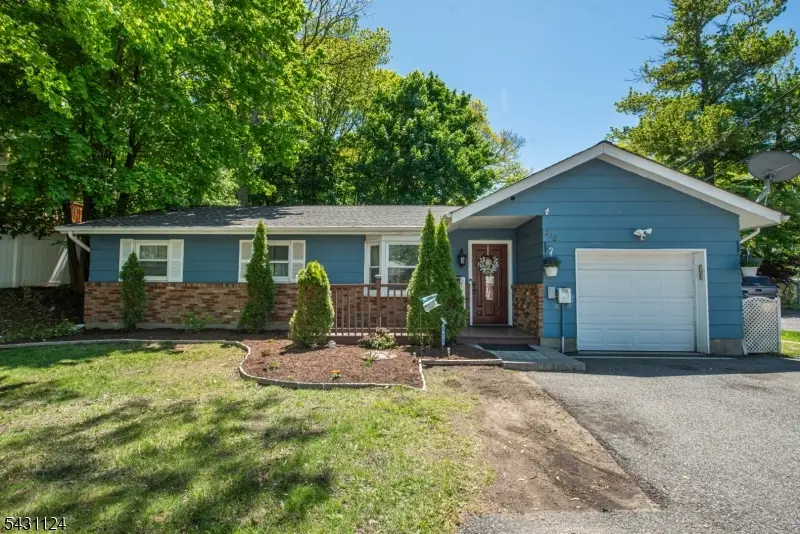 212 Durban Ave, Hopatcong, NJ 07843 - #1