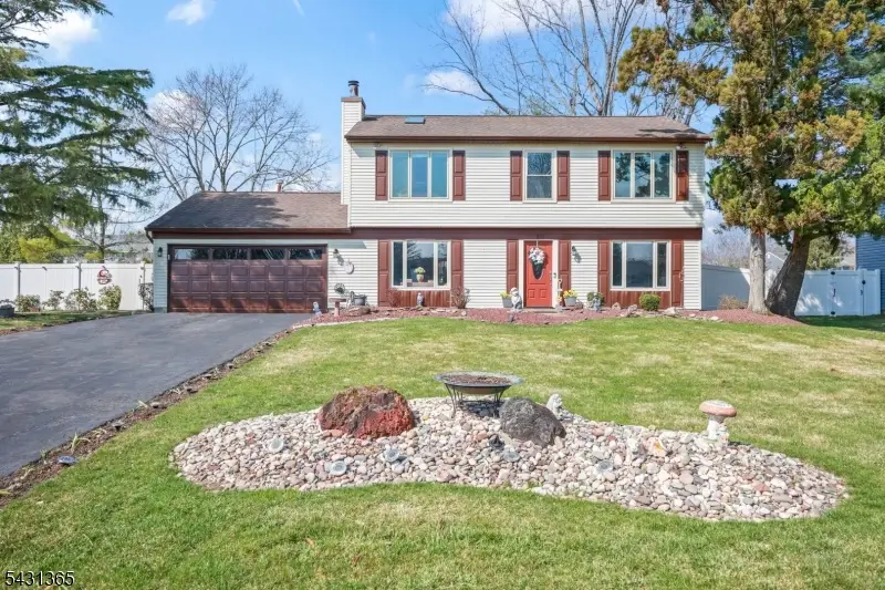 19 Plymouth Ln, Manalapan, NJ 07726 - #1