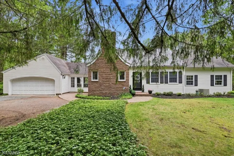 114 Upper Sunset Dr, Washington, NJ 07853 - #1