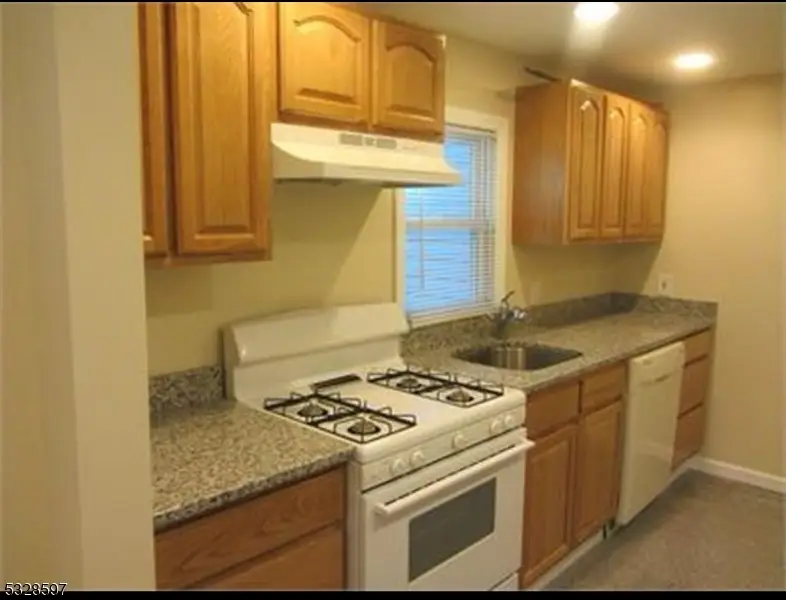 421 Riverside Dr, Wayne, NJ 07470 - #2