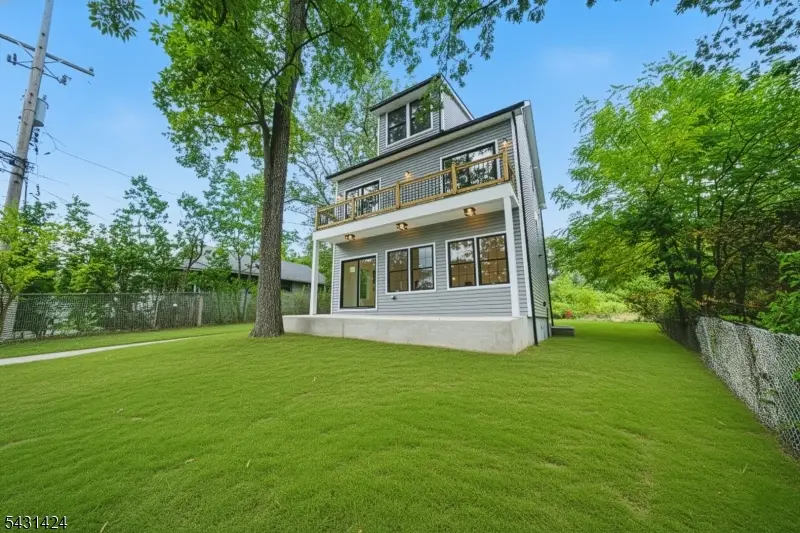 32 Alpine Dr, Lake Hopatcong, NJ 07849 - #3