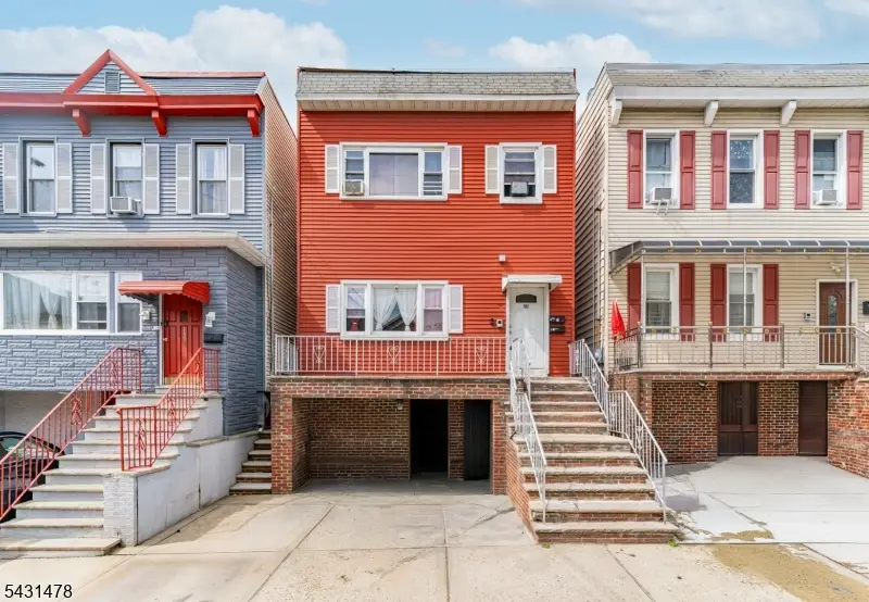 161 Seaview Ave, Jersey City, NJ 07305 - #1