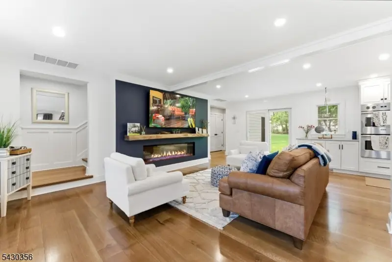 8 Longview Ave, Randolph, NJ 07869 - #3