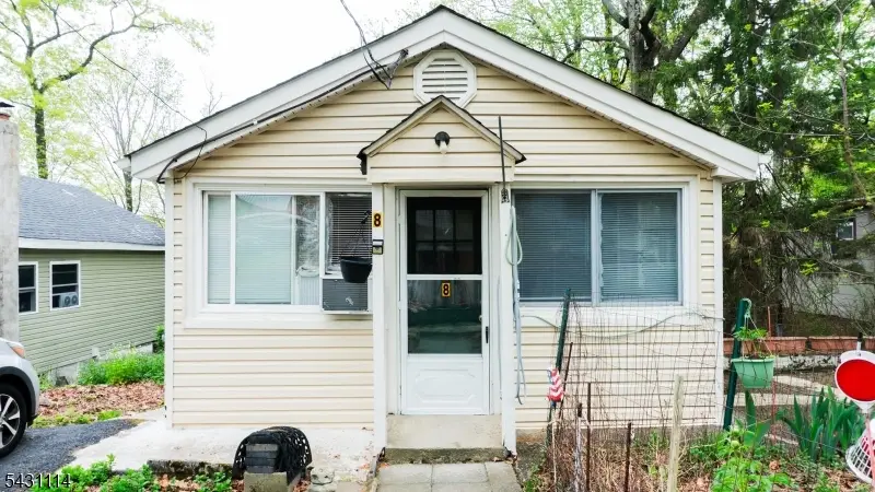 8 Cornell Way, Hopatcong, NJ 07843 - #1