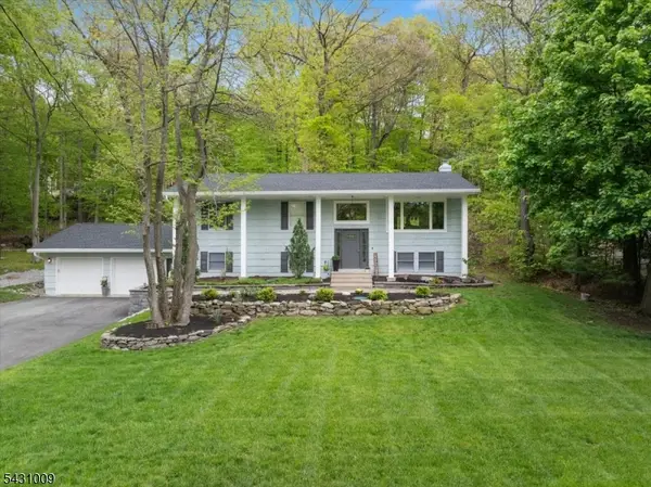 125 Kitchell Lake Dr, West Milford Twp., NJ 07480