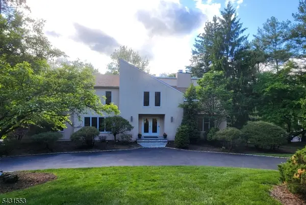 15 Manchester Ct, Morris Twp., NJ 07960