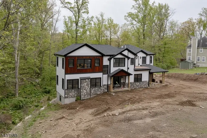 49 Northwood Rd, Hopatcong, NJ 07821 - #3