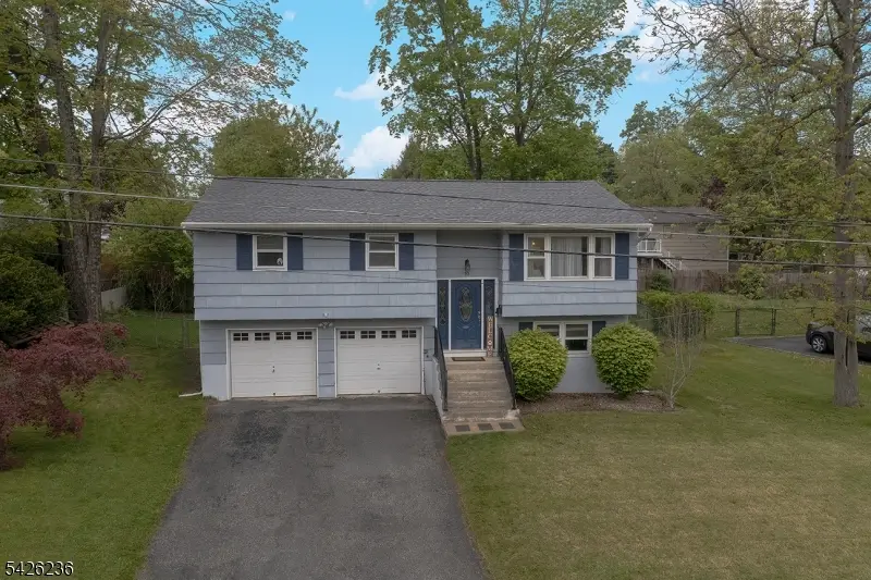 10 Birch Dr, Newton, NJ 07860 - #1