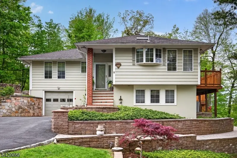 16 Columbus Rd, Lake Mohawk, NJ 07871 - #1