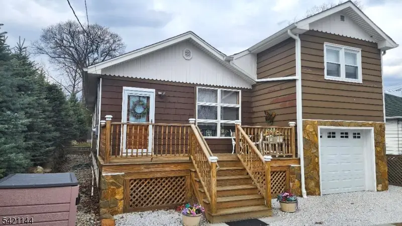 106 Maxim Dr, Hopatcong, NJ 07843 - #1